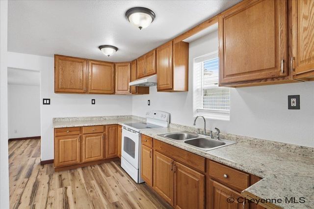 807 E 3RD ST, Cheyenne, WY 82007