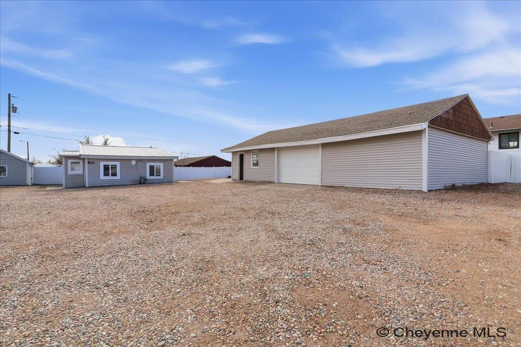 807 E 3RD ST, Cheyenne, WY 82007
