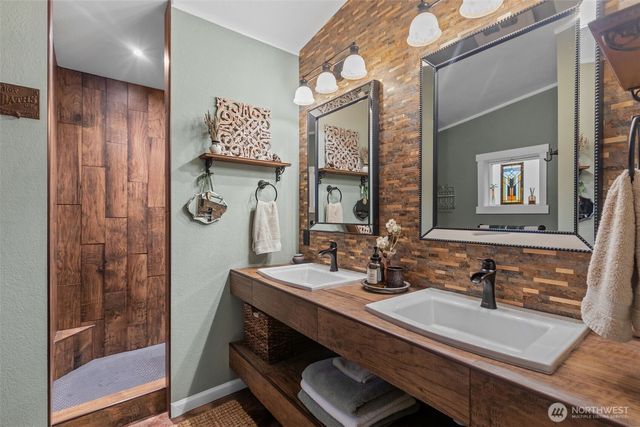 12433 Carriage Place SE, Olalla, WA 98359