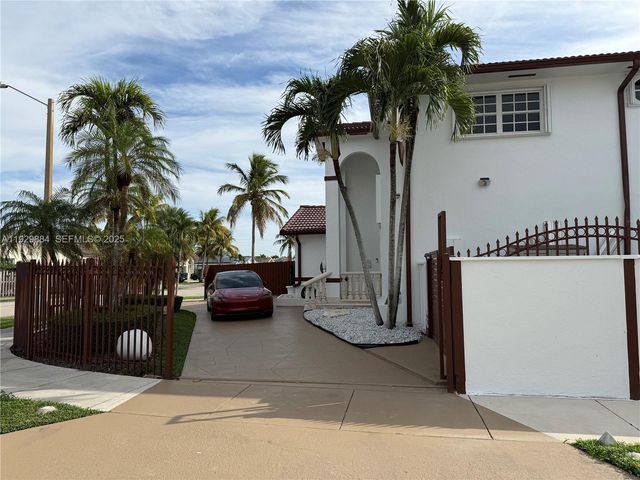 13966 SW 13th St, Miami, FL 33184