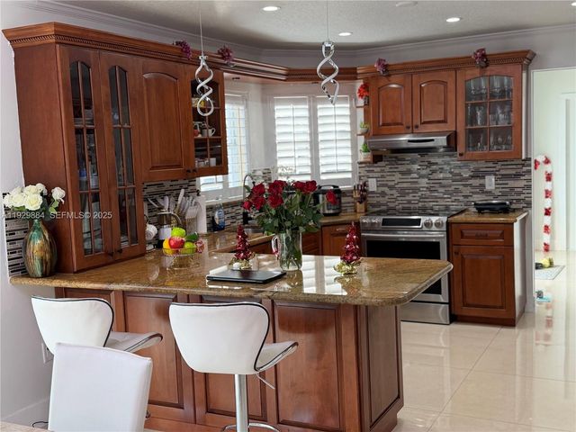 13966 SW 13th St, Miami, FL 33184