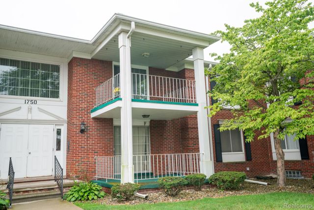 1750 MONTICELLO Street 6, Trenton, MI 48183