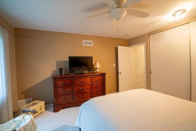 1750 MONTICELLO Street 6, Trenton, MI 48183