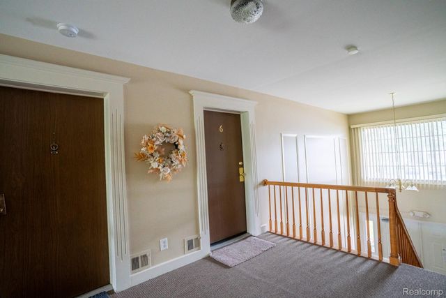 1750 MONTICELLO Street 6, Trenton, MI 48183