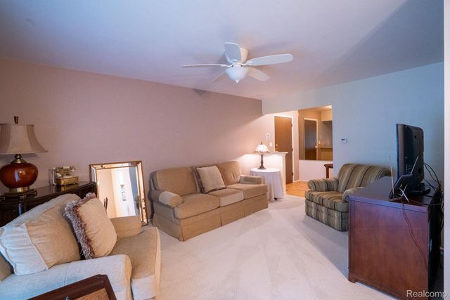 1750 MONTICELLO Street 6, Trenton, MI 48183