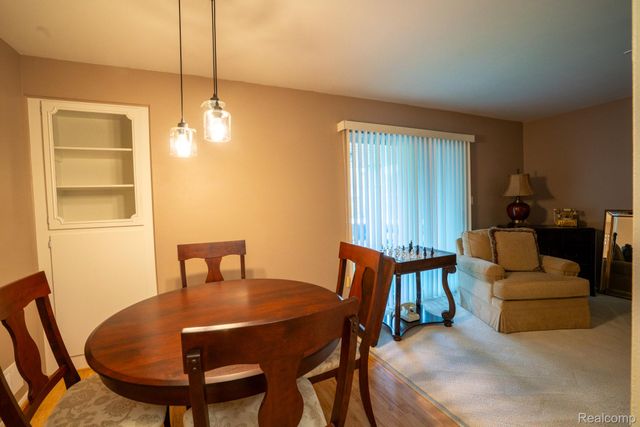 1750 MONTICELLO Street 6, Trenton, MI 48183