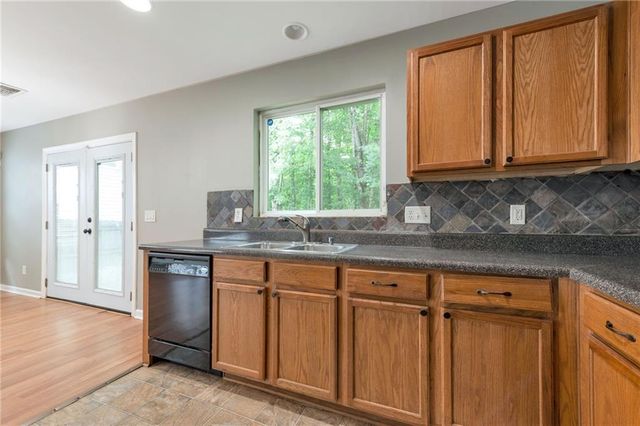 172 Nacoochee Way, Canton, GA 30114
