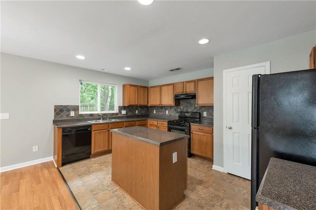 172 Nacoochee Way, Canton, GA 30114