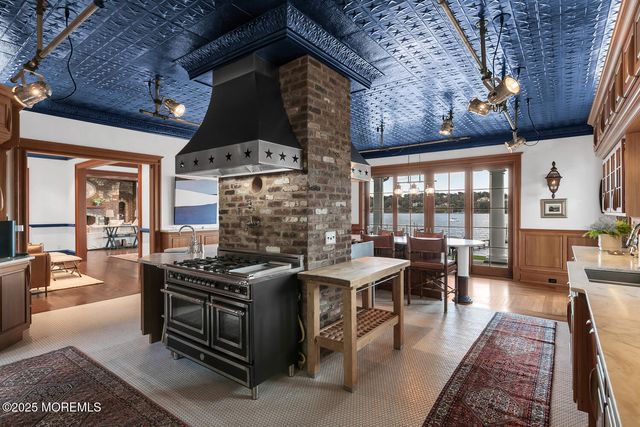 1 Second Street, Rumson, NJ 07760