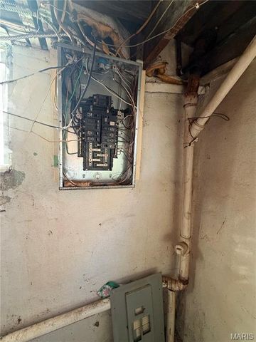 8019 Genesta Street, St Louis, MO 63123