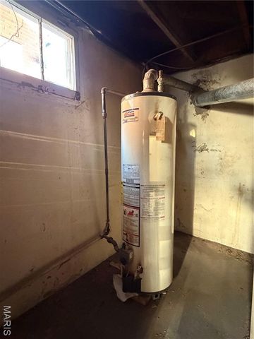 8019 Genesta Street, St Louis, MO 63123