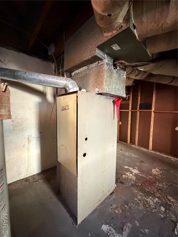 8019 Genesta Street, St Louis, MO 63123