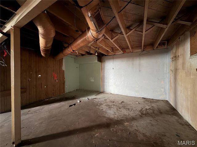 8019 Genesta Street, St Louis, MO 63123