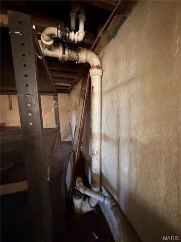 8019 Genesta Street, St Louis, MO 63123