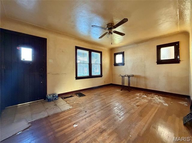 8019 Genesta Street, St Louis, MO 63123