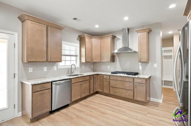 650 McCarley Downs Drive, Bonaire, GA 31005