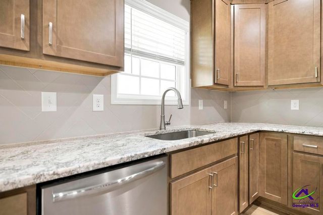 650 McCarley Downs Drive, Bonaire, GA 31005