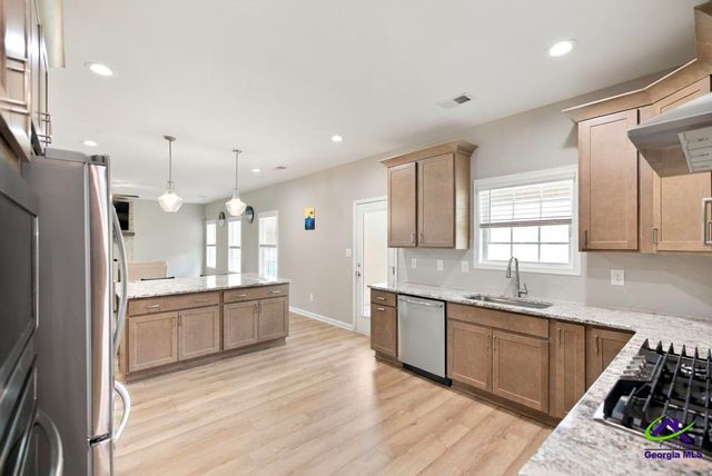 650 McCarley Downs Drive, Bonaire, GA 31005