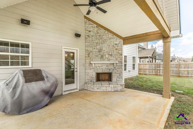 650 McCarley Downs Drive, Bonaire, GA 31005