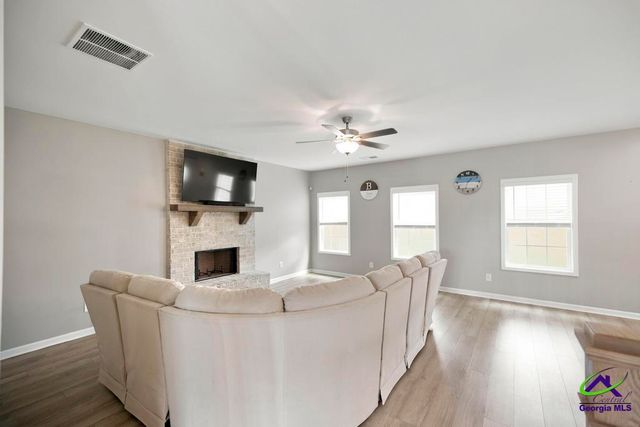 650 McCarley Downs Drive, Bonaire, GA 31005