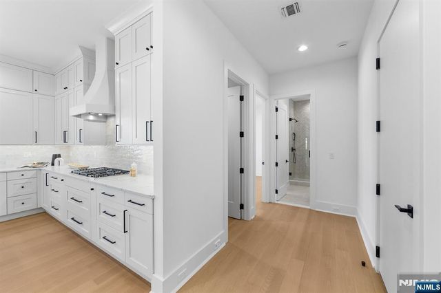 163 Delmar Avenue, Glen Rock, NJ 07452