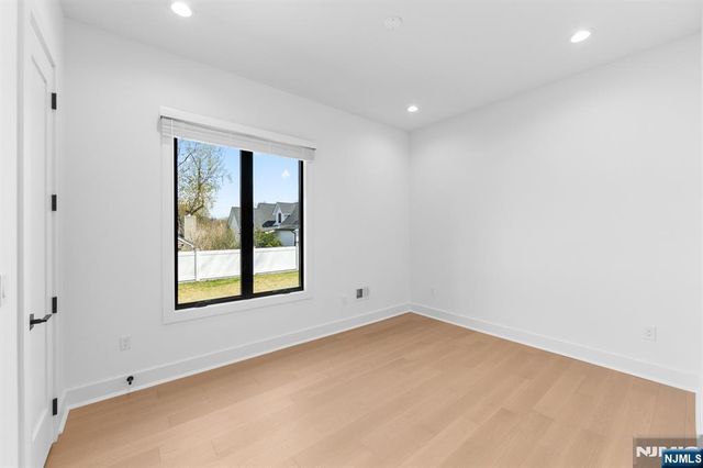 163 Delmar Avenue, Glen Rock, NJ 07452