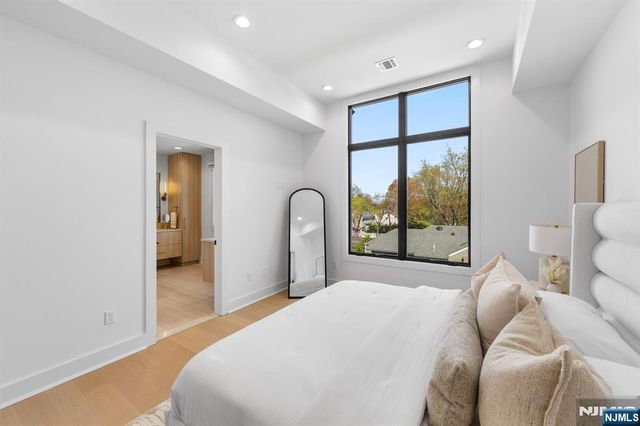 163 Delmar Avenue, Glen Rock, NJ 07452