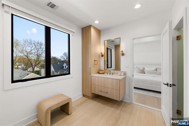 163 Delmar Avenue, Glen Rock, NJ 07452