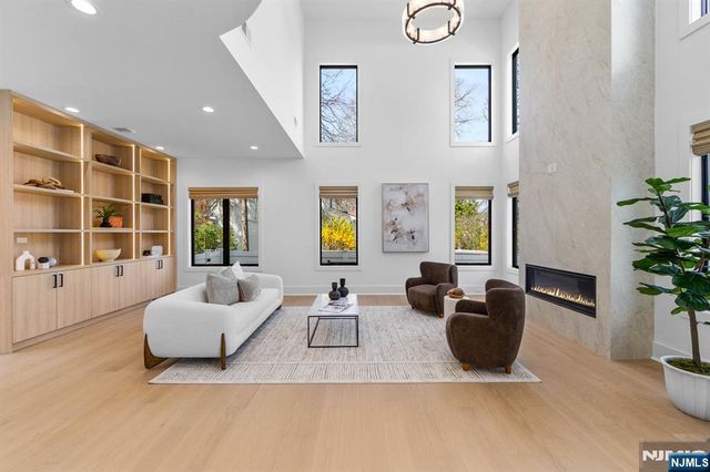 163 Delmar Avenue, Glen Rock, NJ 07452