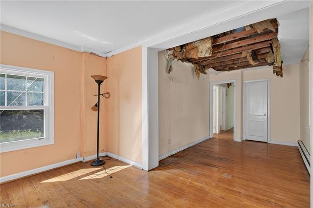 36 Brandon RD, Newport News, VA 23601