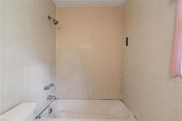 36 Brandon RD, Newport News, VA 23601