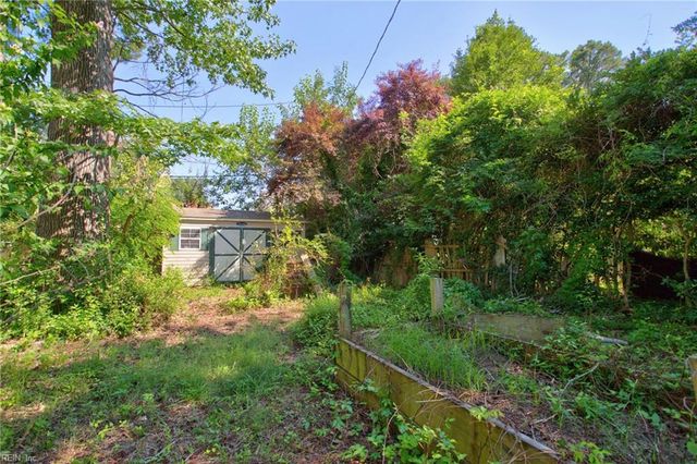 36 Brandon RD, Newport News, VA 23601