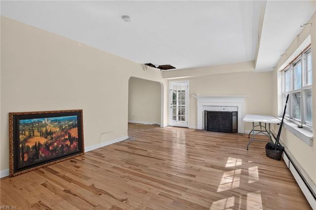 36 Brandon RD, Newport News, VA 23601