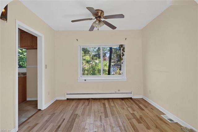 36 Brandon RD, Newport News, VA 23601
