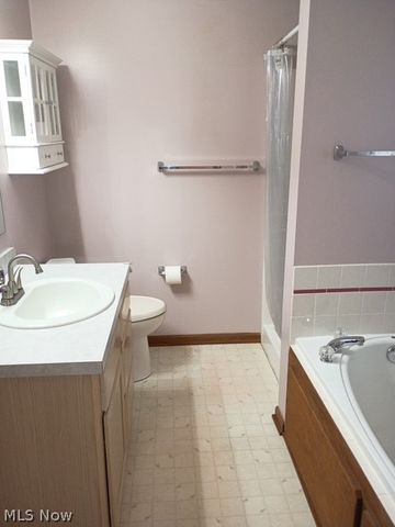 7998 Wolff Drive, Garrettsville, OH 44231