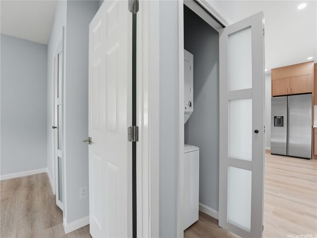 2702 Nihi Street, Honolulu, HI 96819