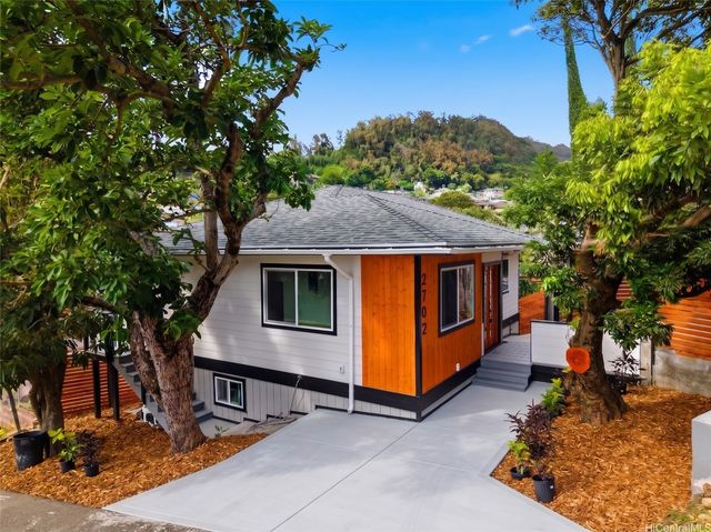 2702 Nihi Street, Honolulu, HI 96819