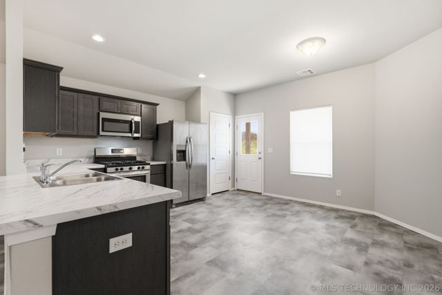 11526 S 235th East Avenue, Broken Arrow, OK 74014