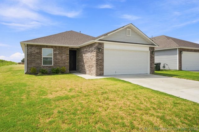11526 S 235th East Avenue, Broken Arrow, OK 74014