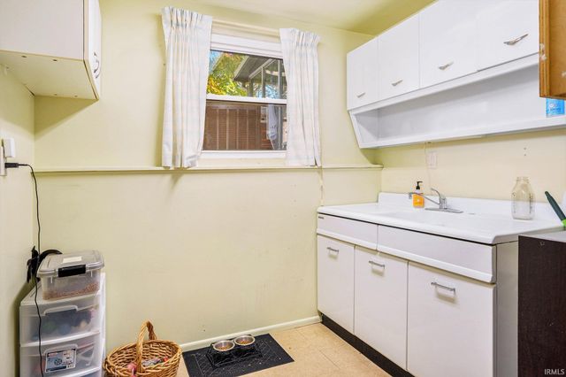 1808 Linden Avenue, Mishawaka, IN 46544