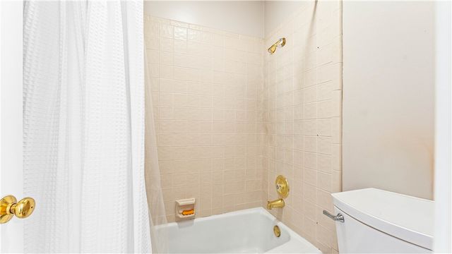 2 S Prairie Dunes Drive, Rogers, AR 72758