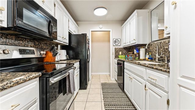 2 S Prairie Dunes Drive, Rogers, AR 72758
