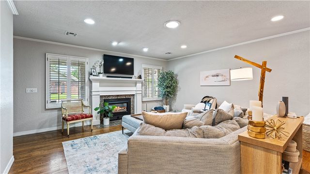 2 S Prairie Dunes Drive, Rogers, AR 72758