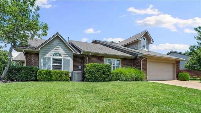 2 S Prairie Dunes Drive, Rogers, AR 72758