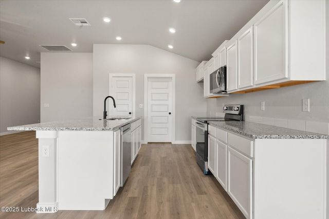 2904 Durham Avenue, Wolfforth, TX 79382