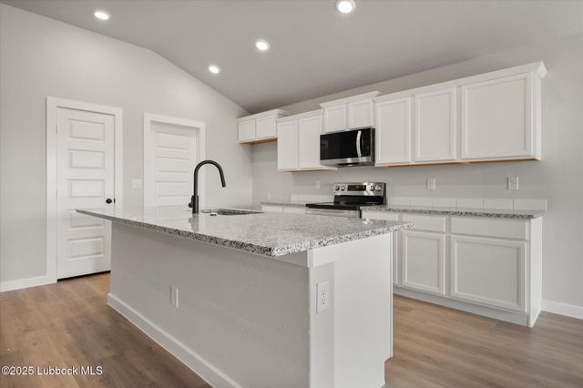 2904 Durham Avenue, Wolfforth, TX 79382