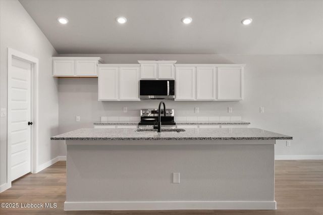 2904 Durham Avenue, Wolfforth, TX 79382