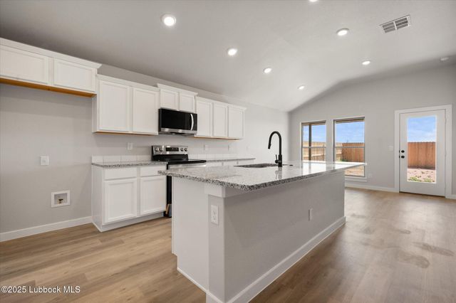 2904 Durham Avenue, Wolfforth, TX 79382