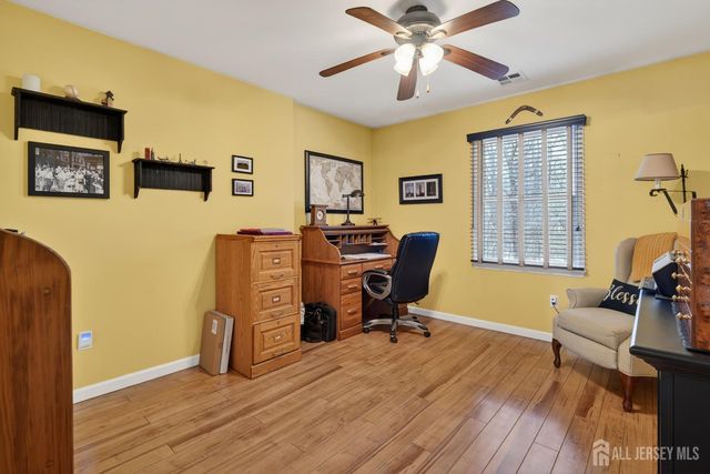 9 Parkside Drive, Spotswood, NJ 08884