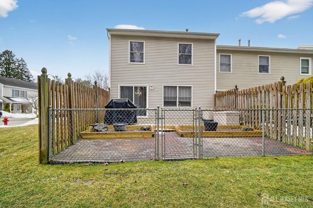 9 Parkside Drive, Spotswood, NJ 08884